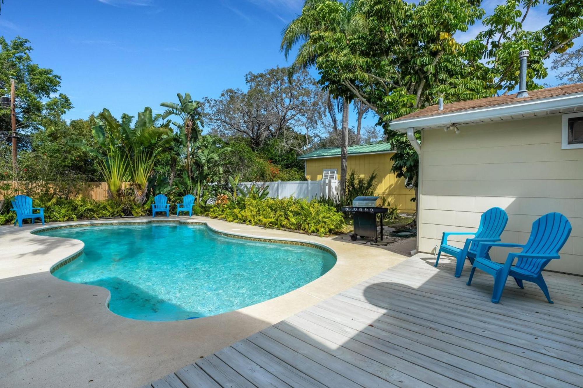 Sea Board Pool Home - Monthly Vacation Rental Clearwater Exterior photo