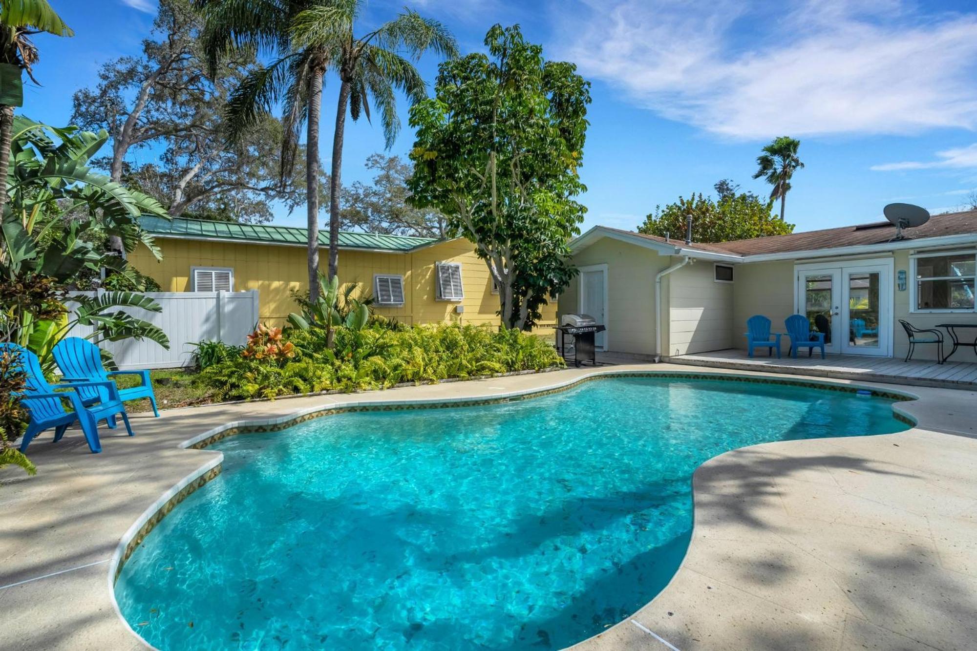 Sea Board Pool Home - Monthly Vacation Rental Clearwater Exterior photo